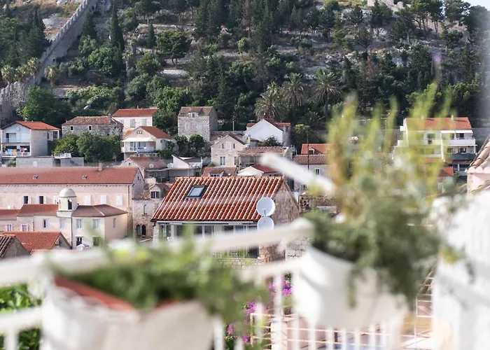 Yukka Comfor Center Hvar With Parking Hvar Town